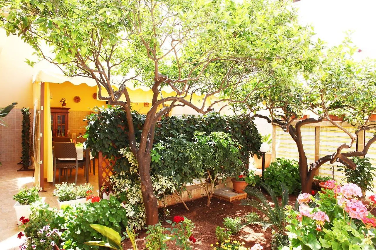 Coralia Bed & Breakfast San Vito lo Capo